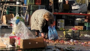 &Alpha;&kappa;&rho;&alpha;ί&alpha; &phi;&tau;ώ&chi;&epsilon;&iota;&alpha; &gamma;&iota;&alpha; &tau;&omicron; 21% &tau;&omega;&nu; &Epsilon;&lambda;&lambda;ή&nu;&omega;&nu;-&Delta;&epsilon;&nu; έ&chi;&omicron;&upsilon;&nu; &omicron;ύ&tau;&epsilon; &tau;&alpha; &beta;&alpha;&sigma;&iota;&kappa;ά &alpha;&gamma;&alpha;&theta;ά