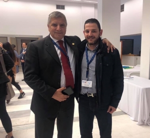 Ή&rho;&theta;&epsilon; &gamma;&iota;&alpha; &nu;&alpha;&hellip; &mu;&epsilon;ί&nu;&epsilon;&iota; &omicron; &Gamma;&iota;ά&nu;&nu;&eta;&sigmaf; &Sigma;&beta;&epsilon;&rho;ώ&nu;&eta;&sigmaf;