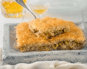 &Pi;&alpha;&rho;&alpha;&delta;&omicron;&sigma;&iota;&alpha;&kappa;ό &tau;&rho;&alpha;&gamma;&alpha;&nu;ό &amp; &sigma;&iota;&rho;&omicron;&pi;&iota;&alpha;&sigma;&tau;ό &Kappa;&alpha;&nu;&tau;&alpha;ΐ&phi;&iota;