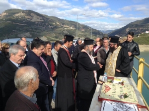 &Epsilon;&omicron;&rho;&tau;&alpha;&sigma;&mu;ό&sigmaf; &tau;&omega;&nu; &Theta;&epsilon;&omicron;&phi;&alpha;&nu;&epsilon;ί&omega;&nu; &sigma;&tau;&alpha; Ά&gamma;&rho;&alpha;&phi;&alpha;-Έ&nu;&alpha;&sigmaf; &tau;&omicron;&lambda;&mu;&eta;&rho;ό&sigmaf; &beta;&omicron;ύ&tau;&eta;&xi;&epsilon; &sigma;&tau;&alpha; &pi;&alpha;&gamma;&omega;&mu;έ&nu;&alpha; &nu;&epsilon;&rho;ά &tau;&eta;&sigmaf; &Lambda;ί&mu;&nu;&eta;&sigmaf; &Kappa;&rho;&epsilon;&mu;&alpha;&sigma;&tau;ώ&nu;