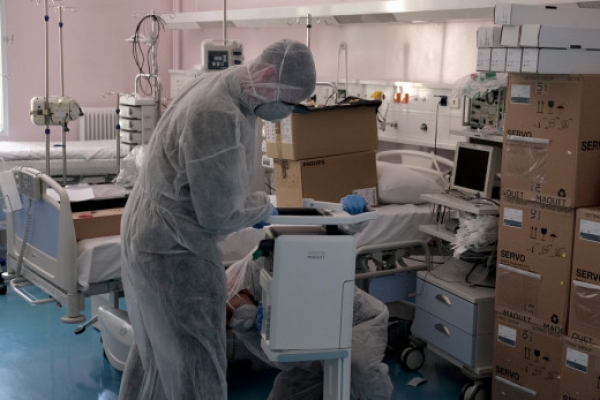 &Pi;&rho;&omicron;&beta;&lambda;&eta;&mu;&alpha;&tau;ί&zeta;&omicron;&upsilon;&nu; &tau;&alpha; &delta;&iota;ά&sigma;&pi;&alpha;&rho;&tau;&alpha; &kappa;&rho;&omicron;ύ&sigma;&mu;&alpha;&tau;&alpha; &kappa;&omicron;&rho;&omega;&nu;&omicron;ϊ&omicron;ύ &sigma;&epsilon; &Lambda;έ&sigma;&beta;&omicron;,&Lambda;&epsilon;&upsilon;&kappa;ά&delta;&alpha; &amp; &Pi;ά&rho;&omicron;