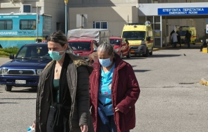 &Kappa;&omicron;&rho;&omega;&nu;&omicron;ϊό&sigmaf;: &Alpha;&upsilon;&tau;ό&sigmaf; &epsilon;ί&nu;&alpha;&iota; &omicron; &lambda;ό&gamma;&omicron;&sigmaf; &pi;&omicron;&upsilon; &mu;&epsilon;&tau;&alpha;&delta;ί&delta;&epsilon;&tau;&alpha;&iota; &tau;ό&sigma;&omicron; &epsilon;ύ&kappa;&omicron;&lambda;&alpha;