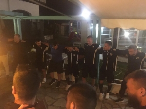 Κρητικό γλέντι στην τελευταία βραδιά του ΟΦΗ στο Καρπενήσι(Βίντεο)