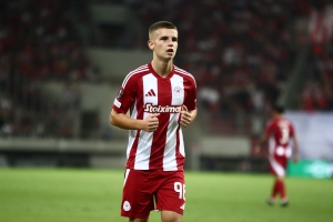 Μουζακίτης… on fire: Ξεσήκωσε το Καραϊσκάκη με τις ενέργειές του!(Βίντεο)