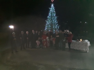 Ά&gamma;&rho;&alpha;&phi;&alpha;:Moί&rho;&alpha;&sigma;&alpha;&nu; &delta;ώ&rho;&alpha;,&chi;&alpha;&mu;ό&gamma;&epsilon;&lambda;&alpha; &kappa;&alpha;&iota; &chi;&alpha;&rho;ά &sigma;&tau;&alpha; &mu;&iota;&kappa;&rho;ά &pi;&alpha;&iota;&delta;&iota;ά &sigma;&tau;&omicron; &Lambda;&iota;&theta;&omicron;&chi;ώ&rho;&iota;(&Phi;ώ&tau;&omicron;)