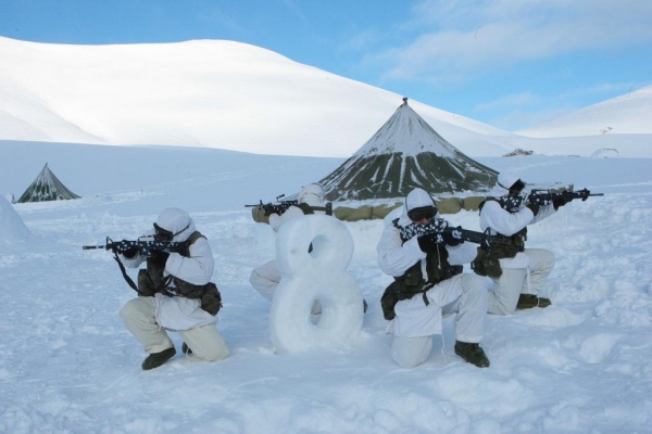 Τα κομάντο της Ε&#039; Μοίρας καταδρομών εκπαιδεύονται στο χιόνι!(Φώτο)