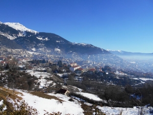 &Eta; &alpha;&iota;&theta;&alpha;&lambda;&omicron;&mu;ί&chi;&lambda;&eta; "&sigma;&kappa;έ&pi;&alpha;&sigma;&epsilon;" &tau;&omicron; &Kappa;&alpha;&rho;&pi;&epsilon;&nu;ή&sigma;&iota;