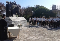 &Alpha;&gamma;&rho;ί&nu;&iota;&omicron;:&Mu;&nu;&eta;&mu;ό&sigma;&upsilon;&nu;&omicron; &gamma;&iota;&alpha; &tau;&omicron;&nu; &alpha;&gamma;&omega;&nu;&iota;&sigma;&tau;ή &tau;&eta;&sigmaf; &alpha;&gamma;&rho;&omicron;&tau;&iota;ά&sigmaf; &Mu;ή&tau;&sigma;&omicron; &Beta;&lambda;ά&chi;&omicron; &sigma;&tau;&eta;&nu; &Kappa;&upsilon;&psi;έ&lambda;&eta;