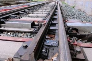 &Pi;&alpha;&rho;&alpha;&lambda;ί&gamma;&omicron; &nu;έ&alpha; "&Tau;έ&mu;&pi;&eta;" -&Sigma;ύ&gamma;&kappa;&rho;&omicron;&upsilon;&sigma;&eta; &tau;&rho;έ&nu;&omega;&nu; &sigma;&tau;&omicron;&nu; &sigma;&tau;&alpha;&theta;&mu;ό &tau;&omicron;&upsilon; &Kappa;&omicron;&rho;&iota;&nu;&omicron;ύ &sigma;&tau;&eta;&nu; &Pi;&iota;&epsilon;&rho;ί&alpha;