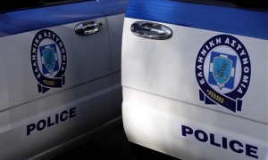 &Kappa;&alpha;&rho;&pi;&epsilon;&nu;ή&sigma;&iota;:Έ&kappa;&rho;&upsilon;&beta;&epsilon; &tau;&omicron; &chi;&alpha;&sigma;ί&sigmaf; &sigma;&tau;&eta;&nu; &rho;&epsilon;&zeta;έ&rho;&beta;&alpha; &tau;&omicron;&upsilon; &alpha;&upsilon;&tau;&omicron;&kappa;&iota;&nu;ή&tau;&omicron;&upsilon; &tau;&omicron;&upsilon;