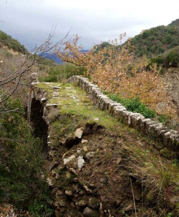 &Sigma;ή&mu;&alpha; &kappa;&iota;&nu;&delta;ύ&nu;&omicron;&upsilon; &alpha;&pi;'&tau;&alpha; Ά&gamma;&rho;&alpha;&phi;&alpha;:&Tau;&omicron; &tau;&omicron;&xi;&omega;&tau;ό &gamma;&epsilon;&phi;ύ&rho;&iota; &tau;&eta;&sigmaf; &Kappa;&alpha;&tau;&omicron;ύ&nu;&alpha;&sigmaf; 170 &epsilon;&tau;ώ&nu; &epsilon;&kappa;&pi;έ&mu;&pi;&epsilon;&iota; SOS-Έ&nu;&alpha; &iota;&sigma;&tau;&omicron;&rho;&iota;&kappa;ό &sigma;&tau;&omicron;&lambda;ί&delta;&iota; έ&tau;&omicron;&iota;&mu;&omicron; &nu;&alpha; &kappa;&alpha;&tau;&alpha;&rho;&rho;&epsilon;ύ&sigma;&epsilon;&iota;