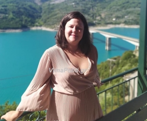 &Theta;&epsilon;&tau;&iota;&kappa;ή &sigma;&tau;&omicron;&nu; &kappa;&omicron;&rho;&omega;&nu;&omicron;ϊό &eta; &Chi;&rho;ύ&sigma;&alpha; &Sigma;&omicron;&upsilon;&lambda;&iota;ώ&tau;&eta;