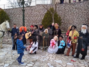 Παραδοσιακά γιορτάστηκαν οι απόκριες στα χωριά των Αγράφων(Φώτο)