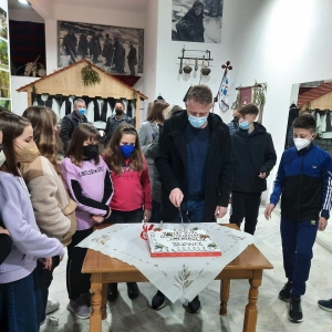 Αγρίνιο:Mε αισιοδοξία και χορό οι Αγραφιώτες Σαρακατσαναίοι έκοψαν την πίτα τους(Φώτο)