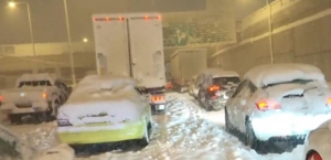 &Alpha;&tau;&tau;&iota;&kappa;ή &Omicron;&delta;ό&sigmaf;: &Pi;ά&nu;&omega; &alpha;&pi;ό 20 ώ&rho;&epsilon;&sigmaf; &epsilon;&gamma;&kappa;&lambda;&omega;&beta;&iota;&sigma;&mu;έ&nu;&omicron;&iota; &mu;έ&sigma;&alpha; &sigma;&tau;&alpha; &alpha;&upsilon;&tau;&omicron;&kappa;ί&nu;&eta;&tau;&alpha; - &Omicron;&lambda;&omicron;&nu;ύ&chi;&tau;&iota;&alpha; &mu;ά&chi;&eta; &tau;&omicron;&upsilon; &sigma;&tau;&rho;&alpha;&tau;&omicron;&upsilon;