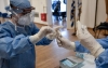 &Kappa;&omicron;&rho;&omega;&nu;&omicron;ϊό&sigmaf;: &Sigma;&tau;&alpha; 509 &tau;&alpha; &nu;έ&alpha; &kappa;&rho;&omicron;ύ&sigma;&mu;&alpha;&tau;&alpha; - 293 &omicron;&iota; &delta;&iota;&alpha;&sigma;&omega;&lambda;&eta;&nu;&omega;&mu;έ&nu;&omicron;&iota;, 25 &theta;ά&nu;&alpha;&tau;&omicron;&iota;