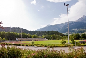 &Lambda;&alpha;&iota;&kappa;ή &Sigma;&upsilon;&sigma;&pi;&epsilon;ί&rho;&omega;&sigma;&eta;:"&Sigma;&tau;&eta;&mu;έ&nu;&eta; &kappa;&omicron;&kappa;&omicron;&rho;&omicron;&mu;&alpha;&chi;ί&alpha; &eta; &alpha;&nu;&tau;&iota;&pi;&alpha;&rho;ά&theta;&epsilon;&sigma;&eta; &gamma;&iota;&alpha; &tau;&omicron;  &Alpha;&theta;&lambda;&eta;&tau;&iota;&kappa;ό &kappa;έ&nu;&tau;&rho;&omicron; &Kappa;&alpha;&rho;&pi;&epsilon;&nu;&eta;&sigma;ί&omicron;&upsilon;"