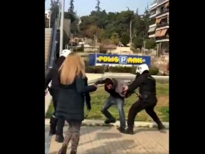 &Nu;έ&alpha; &Sigma;&mu;ύ&rho;&nu;&eta;: Ά&gamma;&rho;&iota;&omicron;&sigmaf; &xi;&upsilon;&lambda;&omicron;&delta;&alpha;&rho;&mu;ό&sigmaf; &kappa;&alpha;&tau;&omicron;ί&kappa;&omega;&nu; &alpha;&pi;ό &alpha;&sigma;&tau;&upsilon;&nu;&omicron;&mu;&iota;&kappa;&omicron;ύ&sigmaf;(&Beta;ί&nu;&tau;&epsilon;&omicron;)