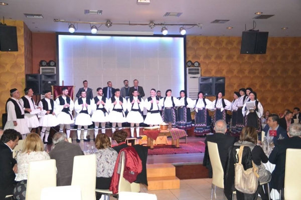 Παράδοση,κέφι και χορός στην κοπή πίτας των Ευρυτάνων της Λιβαδειάς(Βίντεο)