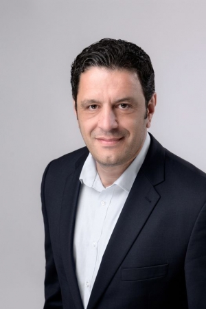 &Tau;&omicron; &laquo;&Mu;&alpha;&nu;&iota;&phi;έ&sigma;&tau;&omicron;&raquo; &tau;&eta;&sigmaf; &upsilon;&pi;&omicron;&psi;&eta;&phi;&iota;ό&tau;&eta;&tau;&alpha;&sigmaf; &Gamma;&kappa;&rho;ί&zeta;&eta; &gamma;&iota;&alpha; &tau;&omicron;&nu; &delta;ή&mu;&omicron; &Alpha;&gamma;&rho;&iota;&nu;ί&omicron;&upsilon;