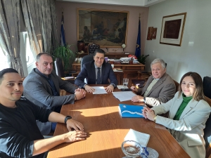 &Delta;ή&mu;&omicron;&sigmaf; &Alpha;&gamma;&rho;&iota;&nu;ί&omicron;&upsilon;:&Upsilon;&pi;&omicron;&gamma;&rho;&alpha;&phi;ή &sigma;&upsilon;&mu;&phi;ώ&nu;&omicron;&upsilon; &sigma;&upsilon;&nu;&epsilon;&rho;&gamma;&alpha;&sigma;ί&alpha;&sigmaf; &mu;&epsilon; &laquo;&Tau;&omicron; &Chi;&alpha;&mu;ό&gamma;&epsilon;&lambda;&omicron; &tau;&omicron;&upsilon; &Pi;&alpha;&iota;&delta;&iota;&omicron;ύ&raquo;