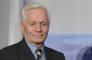 &Alpha;&phi;&iota;έ&rho;&omega;&mu;&alpha; &sigma;&tau;&omicron;&nu; &delta;ά&sigma;&kappa;&alpha;&lambda;&omicron; &Chi;&rho;ή&sigma;&tau;&omicron; &Gamma;&epsilon;ί&tau;&omicron;&nu;&alpha;:&Alpha;&pi;ό &tau;&eta;&nu; &Pi;&rho;&alpha;&sigma;&iota;ά &Alpha;&gamma;&rho;ά&phi;&omega;&nu; &sigma;&tau;&alpha; &Beta;ό&rho;&epsilon;&iota;&alpha; &Pi;&rho;&omicron;ά&sigma;&tau;&iota;&alpha;-&Tau;&omicron; ό&rho;&alpha;&mu;&alpha;,&eta; &theta;&rho;&upsilon;&lambda;&iota;&kappa;ή &pi;&omicron;&rho;&epsilon;ί&alpha; &kappa;&alpha;&iota; &tau;&omicron; &epsilon;&kappa;&pi;&alpha;&iota;&delta;&epsilon;&upsilon;&tau;&iota;&kappa;ό &mu;&epsilon;&gamma;&alpha;&theta;ή&rho;&iota;&omicron; &tau;&omega;&nu; CGS