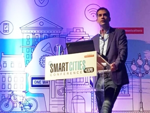 &Mu;&pi;&alpha;&kappa;&omicron;&gamma;&iota;ά&nu;&nu;&eta;&sigmaf;:"&Eta; &Pi;&epsilon;&rho;&iota;&phi;έ&rho;&epsilon;&iota;&alpha; &beta;ά&zeta;&epsilon;&iota; &tau;έ&lambda;&omicron;&sigmaf; &sigma;&tau;&eta; &mu;&iota;&zeta;έ&rho;&iota;&alpha; &tau;&eta;&sigmaf; &epsilon;&lambda;&lambda;&eta;&nu;&iota;&kappa;ή&sigmaf; &gamma;&rho;&alpha;&phi;&epsilon;&iota;&omicron;&kappa;&rho;&alpha;&tau;ί&alpha;&sigmaf;"