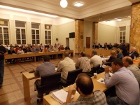 &Sigma;&upsilon;&nu;&epsilon;&delta;&rho;&iota;ά&zeta;&epsilon;&iota; &tau;&omicron; &delta;&eta;&mu;&omicron;&tau;&iota;&kappa;ό &sigma;&upsilon;&mu;&beta;&omicron;ύ&lambda;&iota;&omicron; &Alpha;&gamma;&rho;&iota;&nu;ί&omicron;&upsilon;(Live)