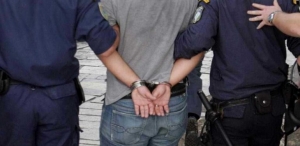 Στη φρουρά του Μαξίμου ο αστυνομικός που συνελήφθη για απάτες