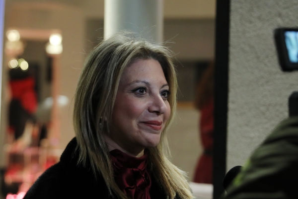 &Eta; &Mu;&alpha;&rho;ί&alpha; &Kappa;&alpha;&rho;&iota;&sigma;&tau;&iota;&alpha;&nu;&omicron;ύ &kappa;&alpha;&iota; &omicron; &alpha;&iota;&phi;&nu;&iota;&delta;&iota;&alpha;&sigma;&mu;ό&sigmaf; &pi;&omicron;&upsilon; &delta;&epsilon;&nu; &pi;&rho;&omicron;&beta;&lambda;&epsilon;&pi;ό&tau;&alpha;&nu; &sigma;&tau;&alpha; non papers