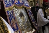 Μητρόπολη Αθηνών: Από νωρίς στην ουρά για να προσκηνύσουν την εικόνα «Άξιον Εστί»