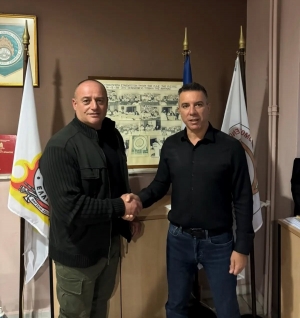 &Mu;&epsilon; &pi;&alpha;&lambda;&mu;ό &kappa;&alpha;&iota; &alpha;&pi;&omicron;&phi;&alpha;&sigma;&iota;&sigma;&tau;&iota;&kappa;ό&tau;&eta;&tau;&alpha; &tau;&omicron; &nu;έ&omicron; &Delta;.&Sigma;. &tau;&omega;&nu; &Pi;&upsilon;&rho;&omicron;&sigma;&beta;&epsilon;&sigma;&tau;ώ&nu; &Alpha;&tau;&tau;&iota;&kappa;ή&sigmaf;-&Sigma;&tau;&omicron; &tau;&iota;&mu;ό&nu;&iota; &omicron; Ά&gamma;&eta;&sigmaf; &Kappa;&omicron;&upsilon;&sigma;&omicron;&upsilon;&lambda;ά&kappa;&omicron;&sigmaf;