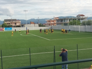 &Beta;' &Epsilon;&Pi;&Sigma;&Alpha;: &Kappa;ό&lambda;&lambda;&eta;&sigma;&alpha;&nu; &sigma;&tau;&omicron; &mu;&eta;&delta;έ&nu; &Kappa;&alpha;&mu;&alpha;&rho;&omicron;ύ&lambda;&alpha; &mu;&epsilon; &Alpha;&Epsilon;&Kappa;