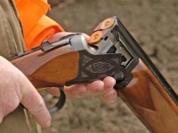 &Alpha;&mu;&phi;&iota;&lambda;&omicron;&chi;ί&alpha;:Ά&nu;&delta;&rho;&alpha;&sigmaf; &tau;&rho;&alpha;&upsilon;&mu;&alpha;&tau;ί&sigma;&tau;&eta;&kappa;&epsilon; &kappa;&alpha;&tau;&alpha;&lambda;ά&theta;&omicron;&sigmaf; &mu;&epsilon; &kappa;&upsilon;&nu;&eta;&gamma;&epsilon;&tau;&iota;&kappa;ό ό&pi;&lambda;&omicron;