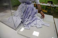 &Epsilon;&kappa;&lambda;&omicron;&gamma;έ&sigmaf; 2023:&Eta; &lambda;ί&sigma;&tau;&alpha; &mu;&epsilon; &tau;&alpha; &kappa;ό&mu;&mu;&alpha;&tau;&alpha; &pi;&omicron;&upsilon; &kappa;&alpha;&tau;&epsilon;&beta;&alpha;ί&nu;&omicron;&upsilon;&nu;-&Pi;&omicron;&iota;&alpha; &laquo;&kappa;ό&pi;&eta;&kappa;&alpha;&nu;&raquo;