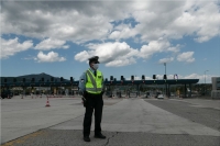 Lockdown: &Omicron;&delta;&iota;&kappa;ό&sigmaf; &chi;ά&rho;&tau;&eta;&sigmaf; &gamma;&iota;&alpha; &laquo;&alpha;&nu;ά&sigma;&epsilon;&sigmaf; &epsilon;&lambda;&epsilon;&upsilon;&theta;&epsilon;&rho;ί&alpha;&sigmaf;&raquo; &tau;&omicron;&nu; &Alpha;&pi;&rho;ί&lambda;&iota;&omicron; - &Omicron;&iota; &alpha;&pi;&omicron;&phi;ά&sigma;&epsilon;&iota;&sigmaf; &epsilon;&nu;ό&psi;&epsilon;&iota; &Pi;ά&sigma;&chi;&alpha;