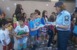 Ευρυτανία:Ενημερωτικά φυλλάδια τροχαίας θα διανείμουν αστυνομικοί σε δημοτικά σχολεία