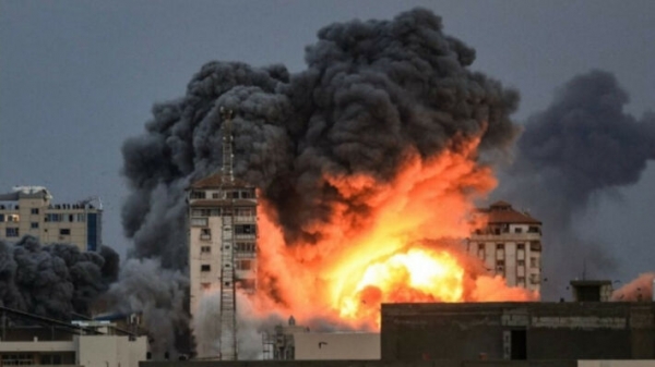 Στις φλόγες ξανά η Μέση Ανατολή-Ισραηλινοί αεροπορικοί βομβαρδισμοί τα ξημερώματα στη Λωρίδα της Γάζας