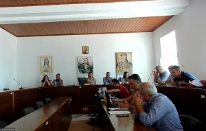 &Lambda;&omicron;&gamma;&omicron;&delta;&omicron;&sigma;ί&alpha; &sigma;&tau;&omicron;&nu; &Delta;ή&mu;&omicron; &Alpha;&gamma;&rho;ά&phi;&omega;&nu;: &Pi;&omicron;&lambda;&lambda;ά &lambda;ό&gamma;&iota;&alpha;, &chi;&omicron;&rho;ό&sigmaf; &epsilon;&kappa;&alpha;&tau;&omicron;&mu;&mu;&upsilon;&rho;ί&omega;&nu;,&alpha;&nu;&epsilon;&mu;&omicron;&gamma;&epsilon;&nu;&nu;ή&tau;&rho;&iota;&epsilon;&sigmaf; &kappa;&alpha;&iota; έ&nu;&alpha; live &mu;&epsilon;&tau;ά &alpha;&pi;ό &chi;&rho;ό&nu;&iota;&alpha;