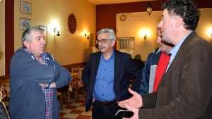 &Phi;&theta;&iota;ώ&tau;&iota;&delta;&alpha;:&Sigma;&upsilon;&nu;&epsilon;&chi;ί&zeta;&epsilon;&iota; &tau;&iota;&sigmaf; &pi;&epsilon;&rho;&iota;&omicron;&delta;&epsilon;ί&epsilon;&sigmaf; &tau;&omicron;&upsilon; &omicron; &Delta;&eta;&mu;ή&tau;&rho;&eta;&sigmaf; &Alpha;&nu;&alpha;&gamma;&nu;&omega;&sigma;&tau;ά&kappa;&eta;&sigmaf;