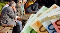 &Tau;&omicron; &Sigma;&tau;&Epsilon; &tau;&omicron;&upsilon;&sigmaf; &sigma;&tau;έ&lambda;&nu;&epsilon;&iota;... &tau;&alpha;&mu;&epsilon;ί&omicron;:&Pi;ό&sigma;&alpha; &alpha;&nu;&alpha;&delta;&rho;&omicron;&mu;&iota;&kappa;ά &theta;&alpha; &pi;ά&rho;&omicron;&upsilon;&nu; 2,5 &epsilon;&kappa;&alpha;&tau;. &sigma;&upsilon;&nu;&tau;&alpha;&xi;&iota;&omicron;ύ&chi;&omicron;&iota;