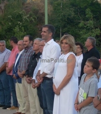 &Sigma;&tau;&omicron; &delta;&iota;&kappa;ό &tau;&omicron;&upsilon;&sigmaf; "&nu;&eta;&sigma;ί" ..&tau;&omicron; &Kappa;&alpha;&rho;&pi;&epsilon;&nu;ή&sigma;&iota; &omicron; &gamma;ά&mu;&omicron;&sigmaf; &Mu;&pi;&alpha;&kappa;&omicron;&gamma;&iota;ά&nu;&nu;&eta;-&Kappa;&omicron;&sigma;&iota;ώ&nu;&eta;.Ό&lambda;&epsilon;&sigmaf; &omicron;&iota; &lambda;&epsilon;&pi;&tau;&omicron;&mu;έ&rho;&iota;&epsilon;&sigmaf;..