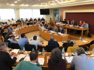 &Delta;ί&kappa;&eta; &Chi;&rho;&upsilon;&sigma;ή &Alpha;&upsilon;&gamma;ή:&Kappa;&omicron;&iota;&nu;ή &alpha;&pi;ό&phi;&alpha;&sigma;&eta; &tau;&omega;&nu; &pi;&alpha;&rho;&alpha;&tau;ά&xi;&epsilon;&omega;&nu; &tau;&eta;&sigmaf; &Pi;&epsilon;&rho;&iota;&phi;έ&rho;&epsilon;&iota;&alpha;&sigmaf; &Sigma;&tau;&epsilon;&rho;&epsilon;ά&sigmaf;