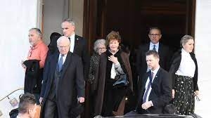 &Kappa;&eta;&delta;&epsilon;ί&alpha; &tau;έ&omega;&sigmaf; &beta;&alpha;&sigma;&iota;&lambda;&iota;ά &Kappa;&omega;&nu;&sigma;&tau;&alpha;&nu;&tau;ί&nu;&omicron;&upsilon;: &Alpha;&nu;&alpha;&chi;&omega;&rho;&omicron;ύ&nu; &alpha;&pi;ό &tau;&eta;&nu; &Alpha;&theta;ή&nu;&alpha; &omicron;&iota; &beta;&alpha;&sigma;&iota;&lambda;&iota;&kappa;έ&sigmaf; &omicron;&iota;&kappa;&omicron;&gamma;έ&nu;&epsilon;&iota;&epsilon;&sigmaf;