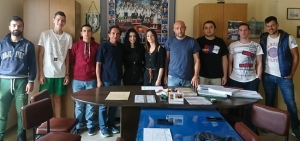 &Kappa;&alpha;&rho;&pi;&epsilon;&nu;ή&sigma;&iota;:&Alpha;&pi;ό &tau;&alpha; &theta;&rho;&alpha;&nu;ί&alpha; &sigma;&tau;&alpha;&hellip; &gamma;ή&pi;&epsilon;&delta;&alpha; &omicron;&iota; &nu;έ&omicron;&iota; &delta;&iota;&alpha;&iota;&tau;&eta;&tau;έ&sigmaf;