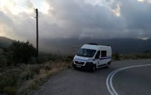 &Sigma;&epsilon; &pi;&omicron;&iota;&alpha; &chi;&omega;&rho;&iota;ά &tau;&eta;&sigmaf; &Alpha;&iota;&tau;&omega;&lambda;/&nu;ί&alpha;&sigmaf; &theta;&alpha; &pi;&epsilon;&rho;&iota;&pi;&omicron;&lambda;&epsilon;ί &eta; &Kappa;&iota;&nu;&eta;&tau;ή &Alpha;&sigma;&tau;&upsilon;&nu;&omicron;&mu;&iota;&kappa;ή &Mu;&omicron;&nu;ά&delta;&alpha;