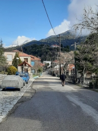 Ά&gamma;&rho;&alpha;&phi;&alpha;: &Eta; &alpha;&nu;ά&pi;&tau;&upsilon;&xi;&eta; &tau;&omega;&nu; '&eta;&mu;&epsilon;&tau;έ&rho;&omega;&nu;' &ndash; &Eta;&chi;&eta;&rho;ό '&Omicron;&Chi;&Iota;' &alpha;&pi;ό &tau;&omicron;&upsilon;&sigmaf; &pi;&rho;&omicron;έ&delta;&rho;&omicron;&upsilon;&sigmaf; &tau;&omega;&nu; &Kappa;&omicron;&iota;&nu;&omicron;&tau;ή&tau;&omega;&nu; &sigma;&tau;&omicron;&nu; &epsilon;&mu;&pi;&alpha;&iota;&gamma;&mu;ό &tau;&omega;&nu; 2,5 &epsilon;&kappa;&alpha;&tau;&omicron;&mu;&mu;&upsilon;&rho;ί&omega;&nu;