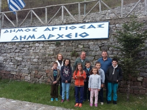 &Mu;&iota;&kappa;&rho;έ&sigmaf; "&Lambda;&alpha;&zeta;&alpha;&rho;ί&nu;&epsilon;&sigmaf;" &sigma;&tau;&omicron;&nu; &delta;ή&mu;&alpha;&rho;&chi;&omicron; &Alpha;&rho;&gamma;&iota;&theta;έ&alpha;&sigmaf; &Lambda;.&Tau;&sigma;&iota;&beta;ό&lambda;&alpha;(&Phi;ώ&tau;&omicron;)