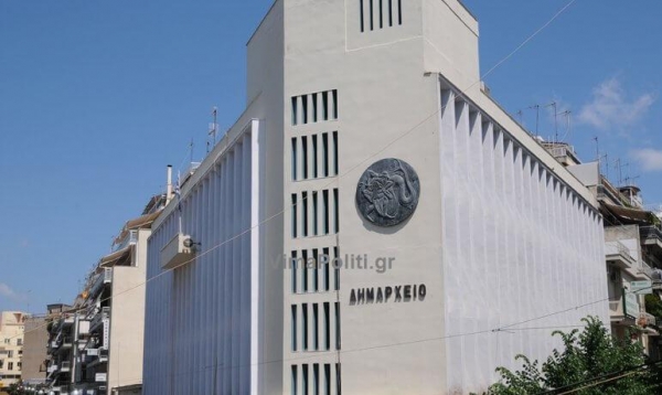 &Sigma;&omicron;&beta;&alpha;&rho;ό &epsilon;&pi;&epsilon;&iota;&sigma;ό&delta;&iota;&omicron; &sigma;&tau;&omicron; &Alpha;&gamma;&rho;ί&nu;&iota;&omicron;:Ά&nu;&delta;&rho;&alpha;&sigmaf; &epsilon;&iota;&sigma;έ&beta;&alpha;&lambda;&epsilon; &sigma;&tau;&omicron; &delta;&eta;&mu;&alpha;&rho;&chi;&epsilon;ί&omicron;, &epsilon;&pi;&iota;&tau;έ&theta;&eta;&kappa;&epsilon; &sigma;&tau;&omicron;&nu; &delta;ή&mu;&alpha;&rho;&chi;&omicron; &kappa;&alpha;&iota; &delta;ά&gamma;&kappa;&omega;&sigma;&epsilon; &upsilon;&pi;ά&lambda;&lambda;&eta;&lambda;&omicron;