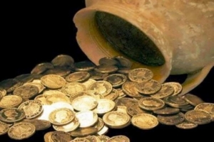 &Phi;&theta;&iota;ώ&tau;&iota;&delta;&alpha;: &Delta;&iota;έ&rho;&rho;&eta;&xi;&alpha;&nu; &tau;&omicron; &sigma;&pi;ί&tau;&iota; &gamma;&iota;&alpha;&tau;&rho;&omicron;ύ &pi;&omicron;&upsilon; έ&chi;&epsilon;&iota; &pi;&epsilon;&theta;ά&nu;&epsilon;&iota;-T&alpha; &sigma;&epsilon;&nu;ά&rho;&iota;&alpha; &gamma;&iota;&alpha; &theta;&alpha;&mu;&mu;έ&nu;&omicron; &laquo;&theta;&eta;&sigma;&alpha;&upsilon;&rho;ό&raquo;